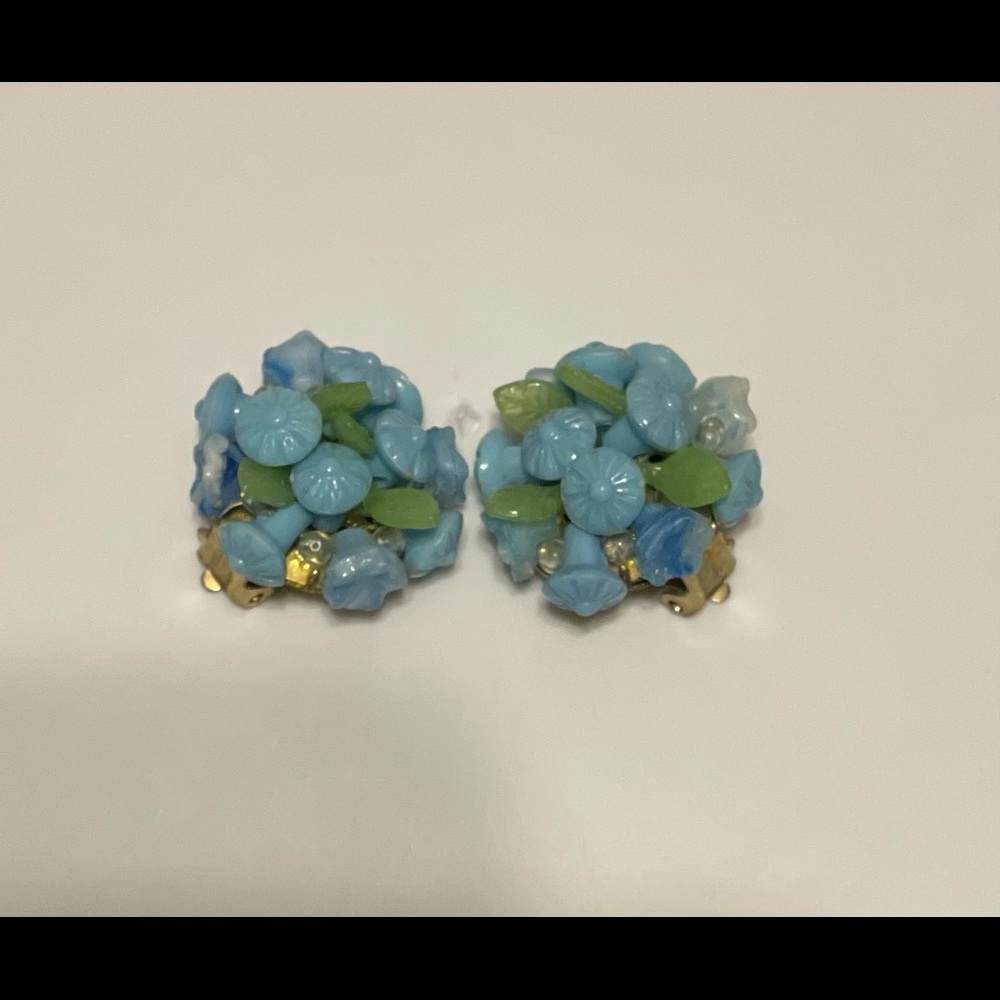 Vintage Bellflower Clip On Earrings